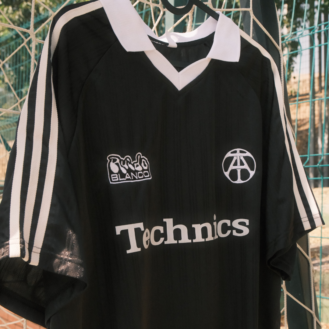 PRE-ORDER CAMISETA "ANALOG TEAM"